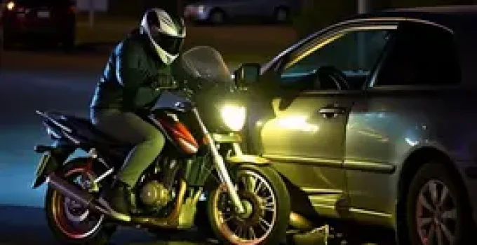 Motociclista fica gravemente ferido após batida em Boa Vista