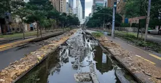 obras de drenagem na avenida Brasil